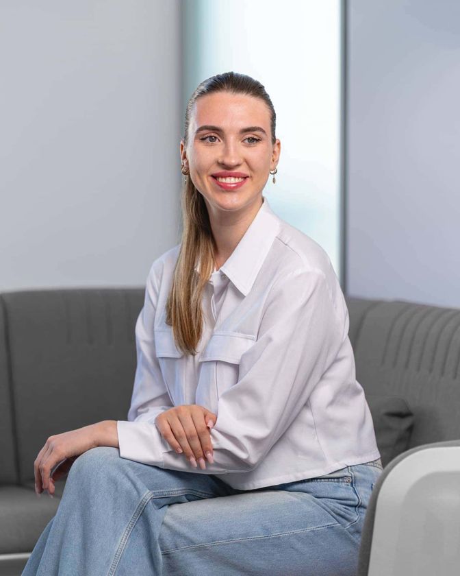 Jasmin Hauser